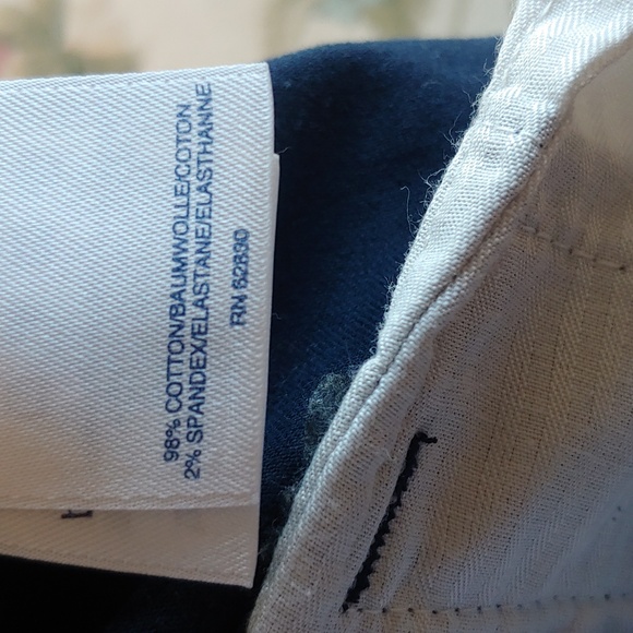 Land's End Petite Chino Mid Rise Shorts in Navy Blue Petite 12 - Picture 8 of 13